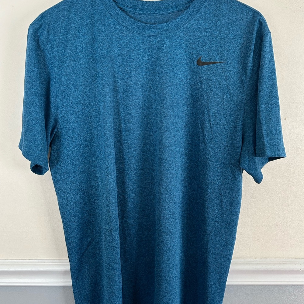 Nike Men's Blue T-Shirt